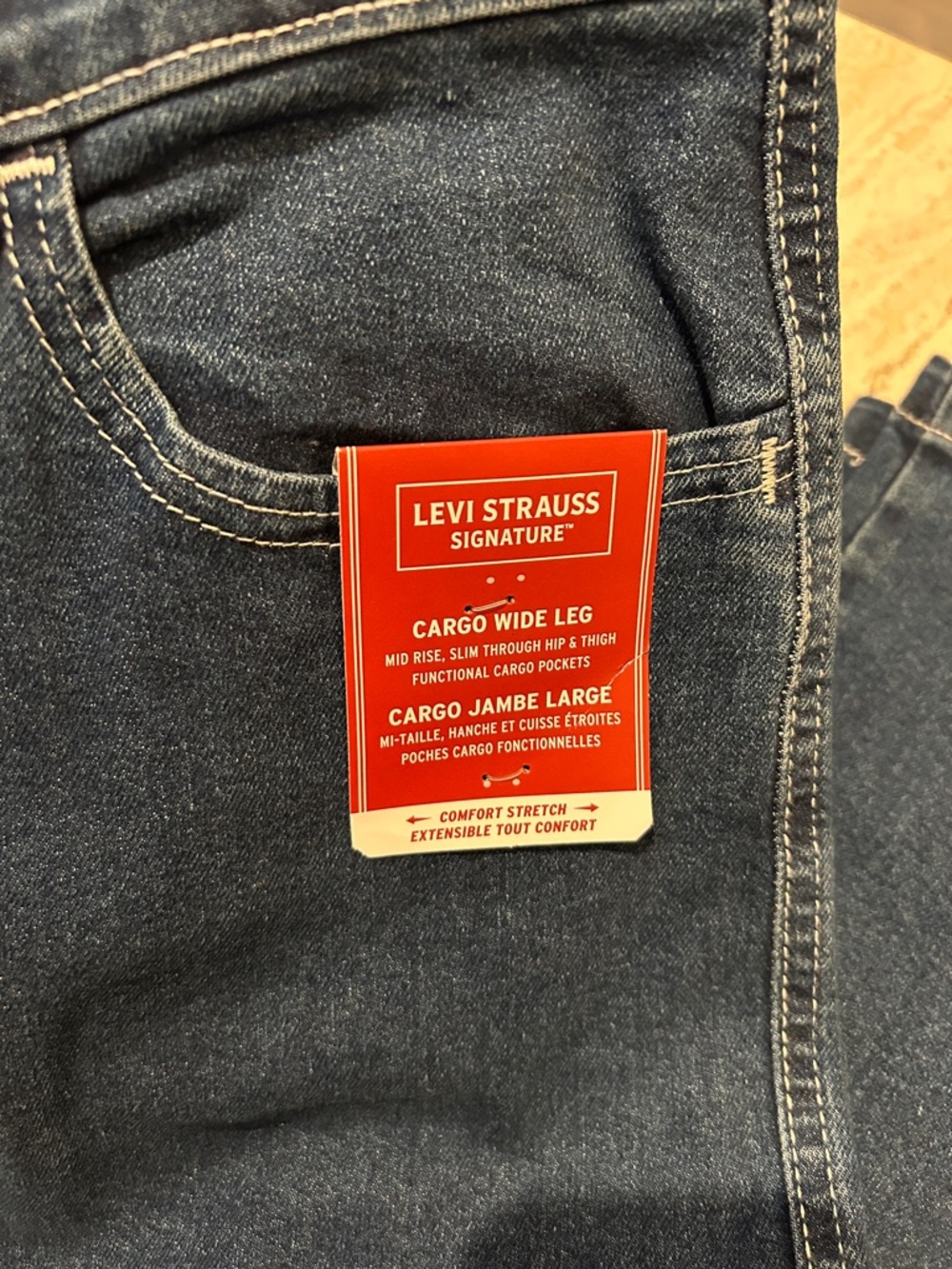 NEW 🆕 Levi's Strauss Sigbature Indigo Blue Cargo Wide-Leg Jeans - Picture 2 of 4